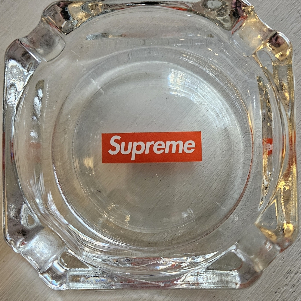 RARE Supreme Glass Ashtray 2008 - Picture 2 of 2